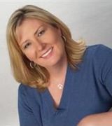 Profile picture for Nicole Monary