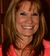 Profile picture for Lexie Lyons