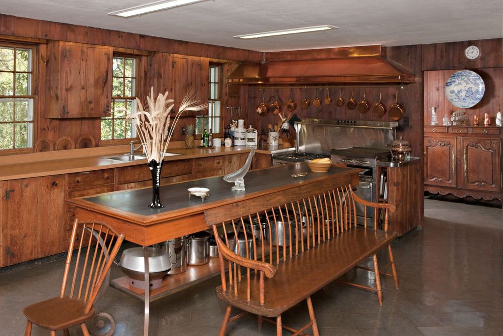 Eclectic Kitchen with Drop-in sink, double oven range, flush light, L-shaped, Wood counters, Flush, Standard height