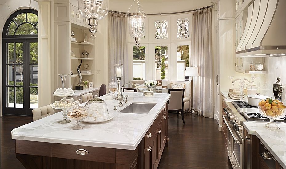 Traditional Kitchen with Cup pull hardware, Savoy house - 3-8521-3 foyer 3 light foyer pendant, Breakfast nook, Paint 2