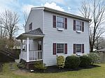 6 Maple Rd, Rocky Point, NY