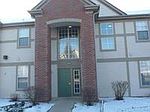 1623 Carlemont Dr APT B, Crystal Lake, IL