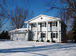S35W27655 Country Club Ct, Waukesha, WI