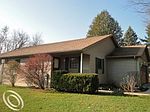 1034 Garden Ave, Highland, MI