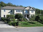 97 Round A Bend Rd, Tarrytown, NY