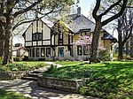 8217 Brookside Pl, Wauwatosa, WI
