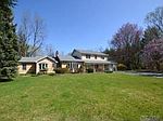 8 Caramel Ct, Commack, NY