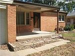 2846 S Larkin Dr, Wichita, KS