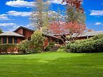 9262 Points Dr NE, Yarrow Point, WA
