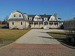 44 Meadowmere Pl, Southampton, NY