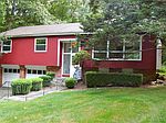 13 Dailey Dr, Croton On Hudson, NY