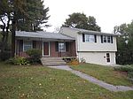 11 Hill Top Dr, East Greenwich, RI