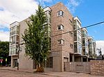 910 SE 42nd Ave # 400, Portland, OR