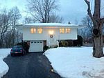 8 Hare Ln, East Setauket, NY