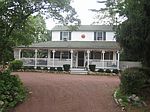 726 Terry Rd, Hauppauge, NY