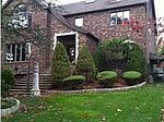 39 Manor Ct, Staten Island, NY