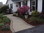 50 Coolidge Ave, Hampden, ME