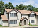 6214 Rockwell Dr NE, Cedar Rapids, IA