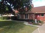 917 Meadowbrook Rd W, Iola, KS