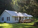 24 Elliot Branch Dr, Indore, WV