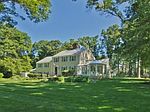 5 Cortland Ln, Lynnfield, MA