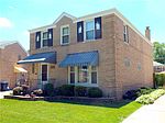 7025 Lorraine Ter, Berwyn, IL