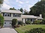 103 Locust Dr, Newark, DE