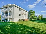 719 E Chestnut St, Pardeeville, WI