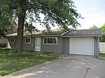 820 Prairie Ridge Rd, North Liberty, IA