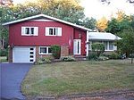 23 Hamilton Dr, Lockport, NY