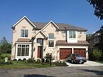 2 Willowcrest Dr, Oak Brook, IL