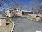 112 Burlington Blvd, Smithtown, NY