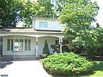 12 Clover Ln, Levittown, PA