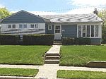 1376 Apple Ln, East Meadow, NY