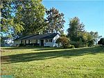1002 Lakeshore Dr W, Hebron, OH
