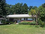 16 Delafield Dr, Colonie, NY