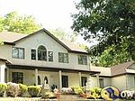 8 Country Club Ln, Marlboro, NJ