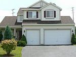 230 Wright Dr, Lake In The Hills, IL