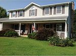 296 W Walnut Tree Dr, Blandon, PA