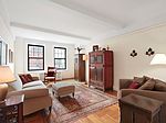 32 W 82nd St APT 4A, New York, NY