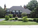 18 Highgate Ct, St Charles, IL