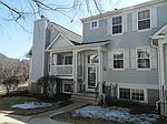 984 Manchester Cir, Grayslake, IL