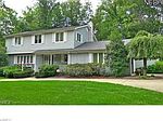 26768 Annesley Rd, Beachwood, OH