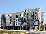 25245 Laureldale Ter, Chantilly, VA