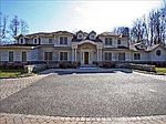 6 Harriman Dr, Port Washington, NY