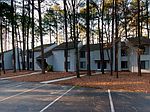 8 Merry Ln, Greenville, NC