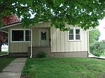 401 3rd Ave NE, Waukon, IA