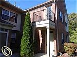 23450 Williamsburg Cir, Woodhaven, MI
