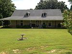 1310 Mallard Point Rd, Batesville, MS