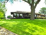 609 W 12th St, Tama, IA